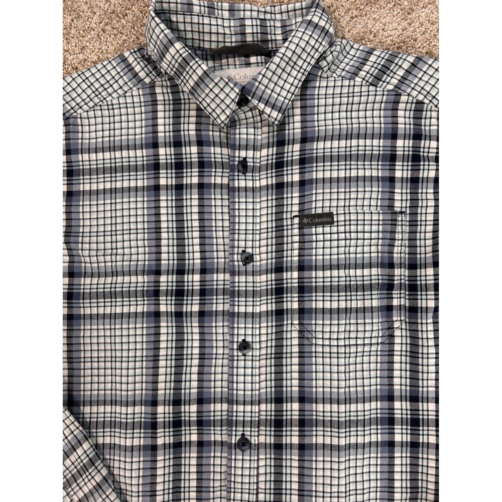 Columbia Sportswear Hiking Mens Blue Plaid Long Sleeve Button Down Shirt Size M